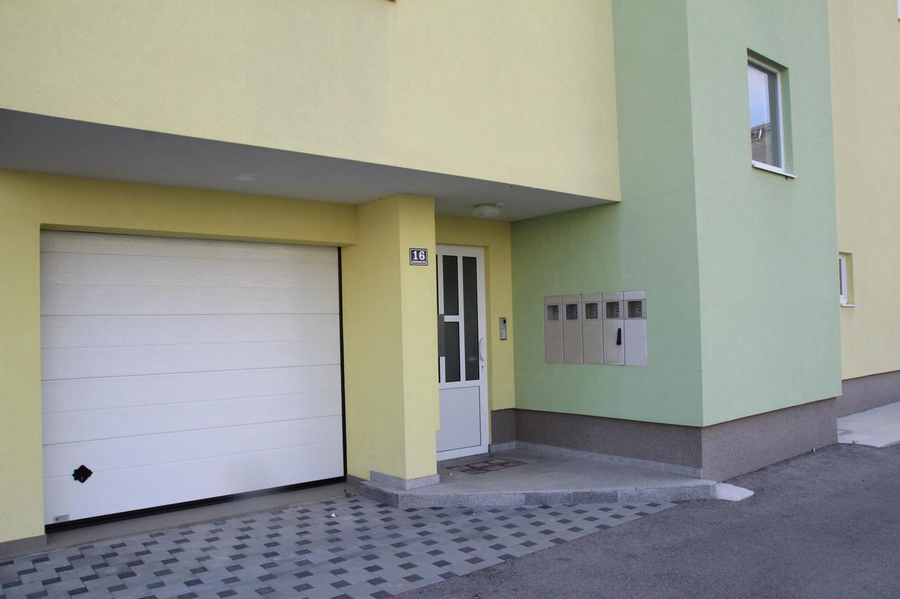 Apartment Mario Podstrana Exteriör bild