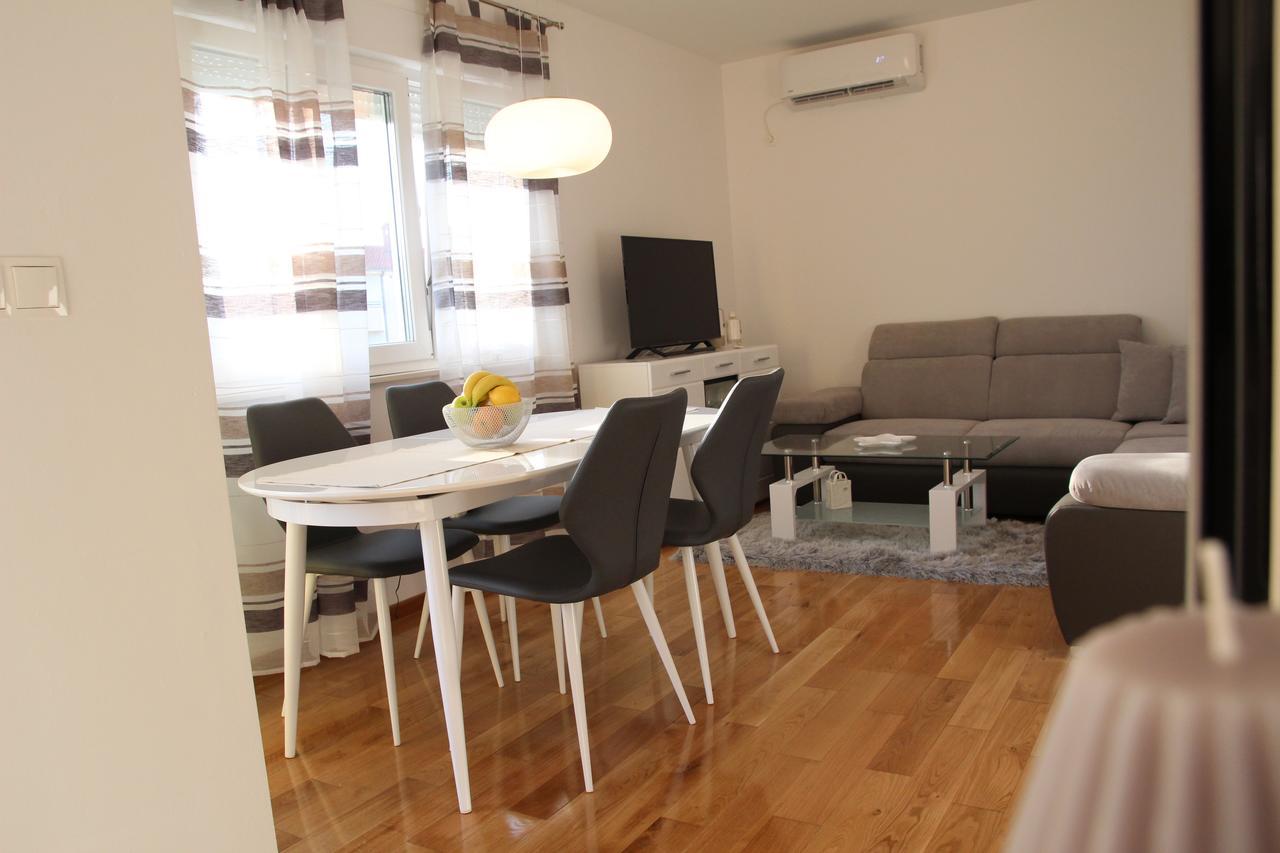Apartment Mario Podstrana Exteriör bild