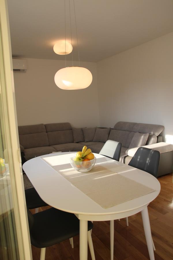 Apartment Mario Podstrana Exteriör bild