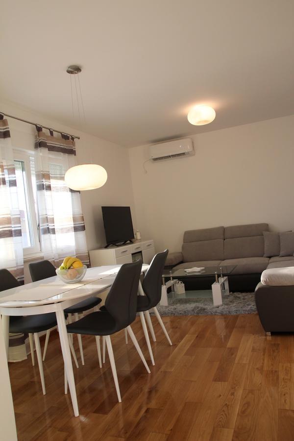 Apartment Mario Podstrana Exteriör bild