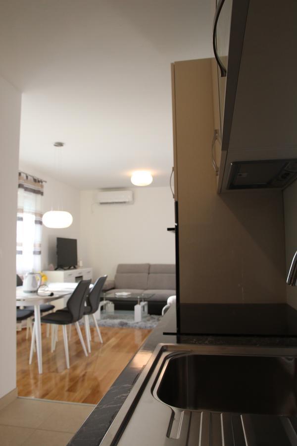 Apartment Mario Podstrana Exteriör bild